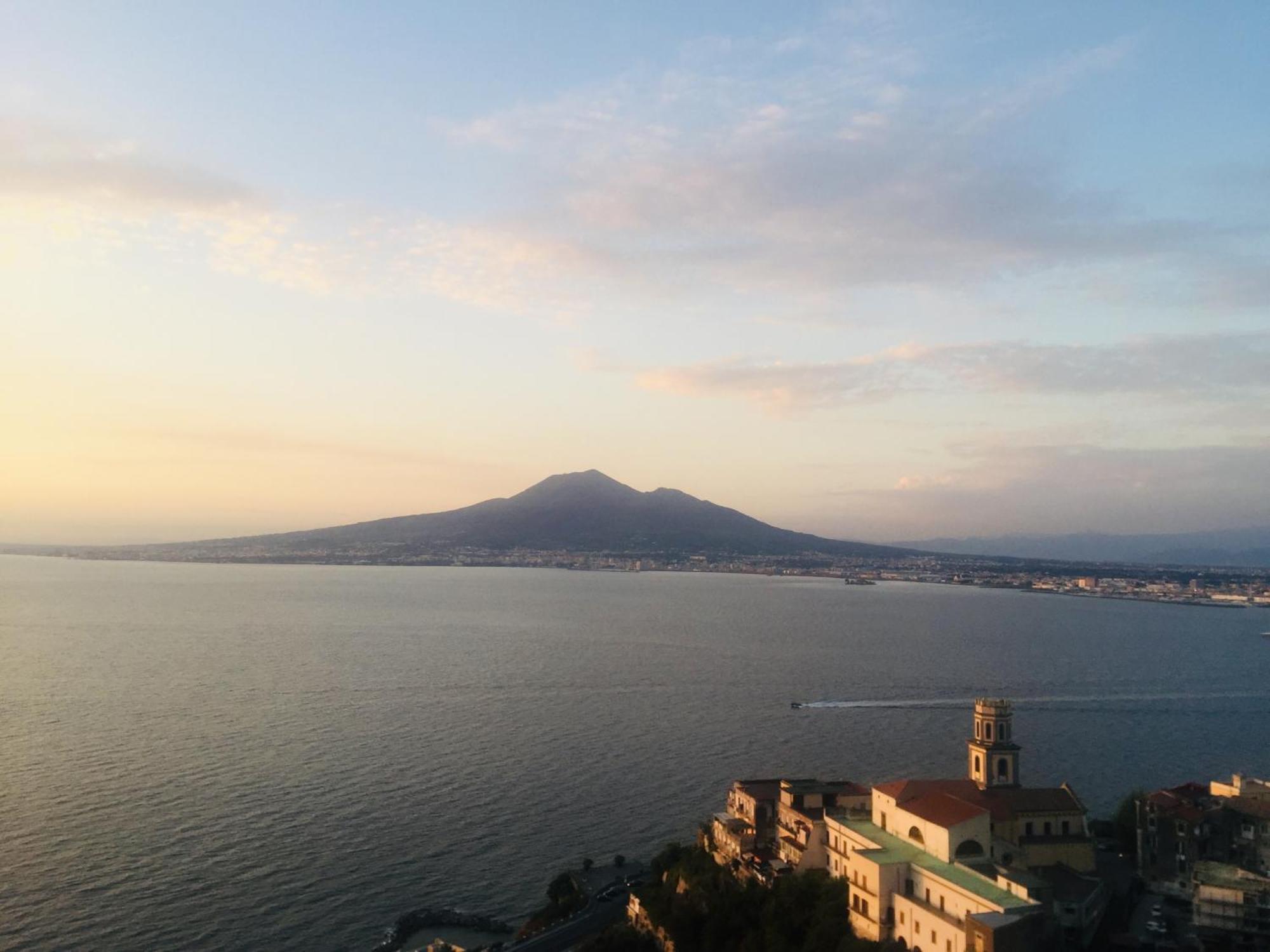 A Plane In The Sky Villa Castellammare di Stabia Exterior foto